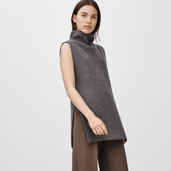 Wilfred Durandal Sleeveless Sweater - Picture 1 of 2